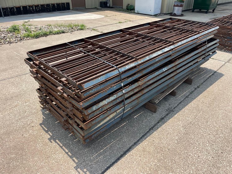 approx-25-hog-gates-image-2