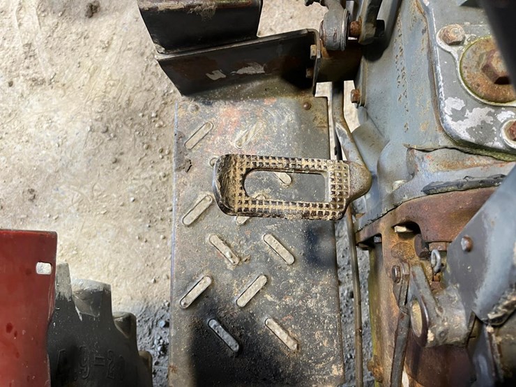 massey-ferguson-231-image-27