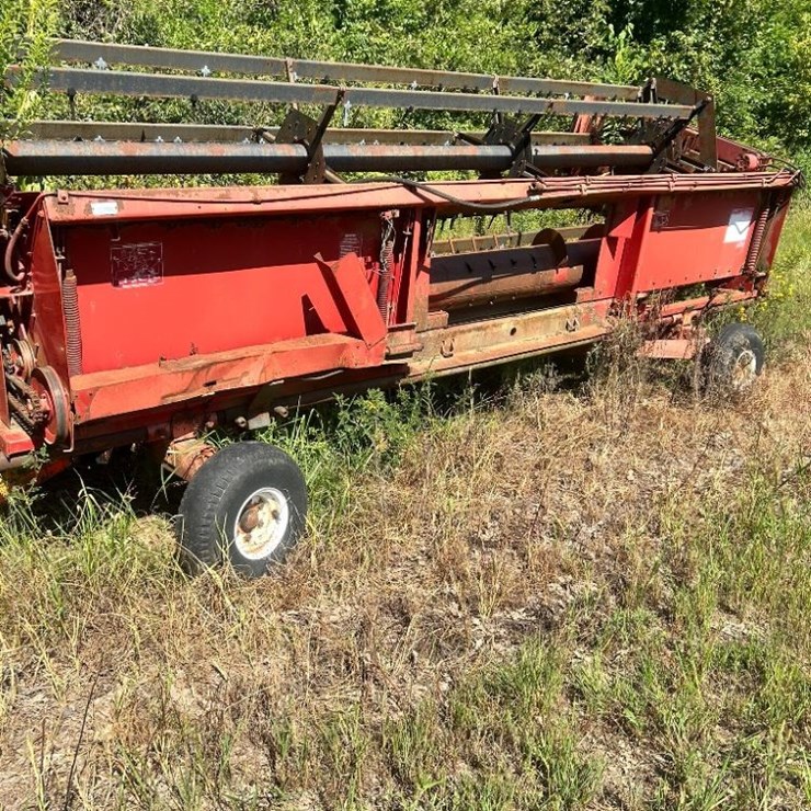INTERNATIONAL 820