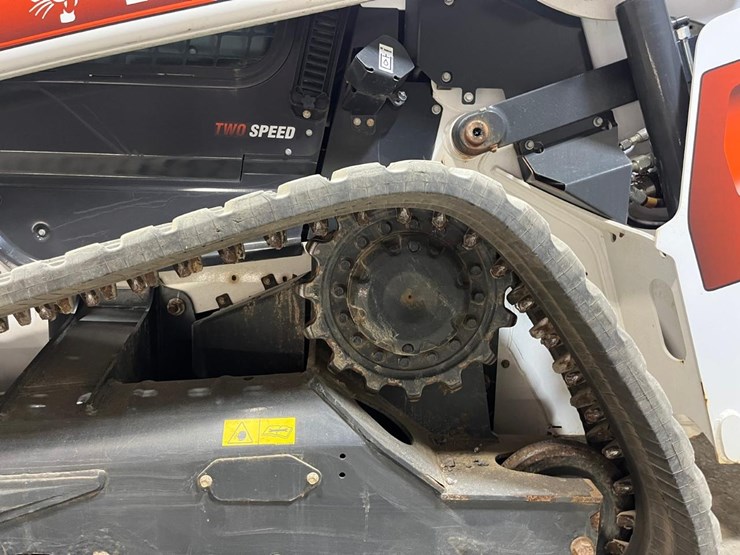 2021-bobcat-t76-image-14