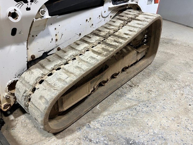2022-bobcat-t770-image-12