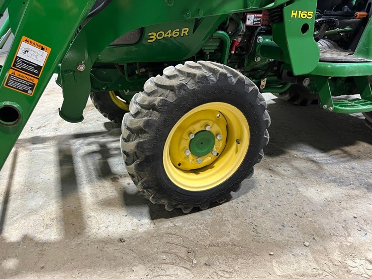 john-deere-3046r-image-11