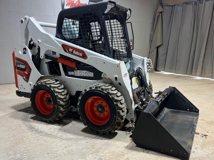2022-bobcat-s590-image-7