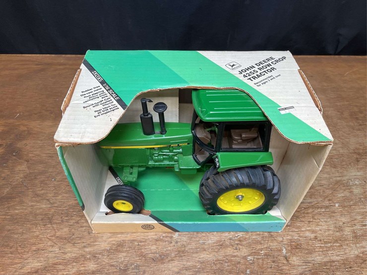 1/16-john-deere-4255-nib-ertl-image-3