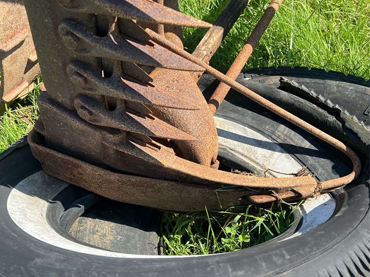 oliver-horse-drawn-sickle-mower-image-9