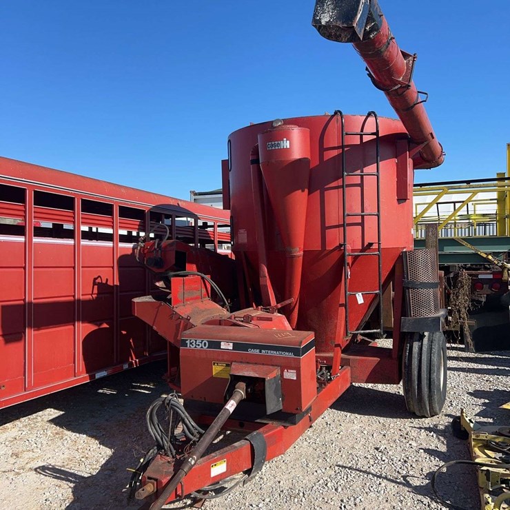CASE IH 1350