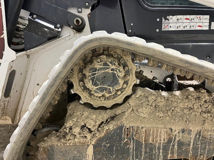 2022-bobcat-t76-image-19