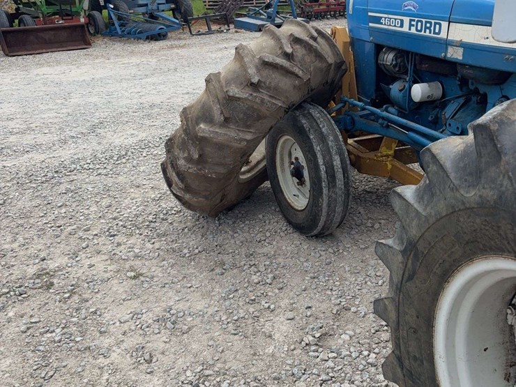 ford-4000-image-12