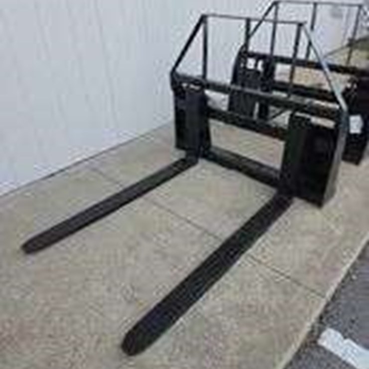 Skid Steer Adjustable Pallet Fork, Model SA11100