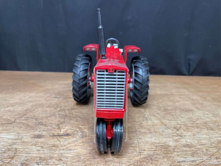 1/16-ih-856-1996-sfts-nib-ertl-image-11
