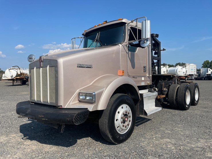 2000-kenworth-t800-image-1