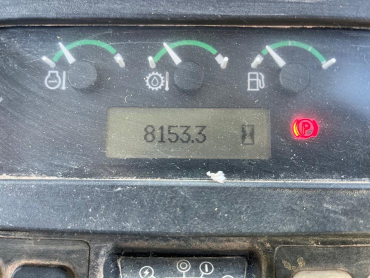 deere-410g-image-26