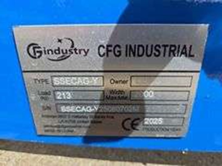 2025-cfg-ssecag-y-with-3-bits-skid-steer-auger,-unused-image-3