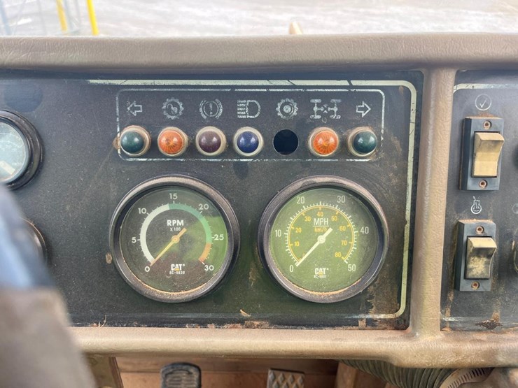 caterpillar-d25d-image-26