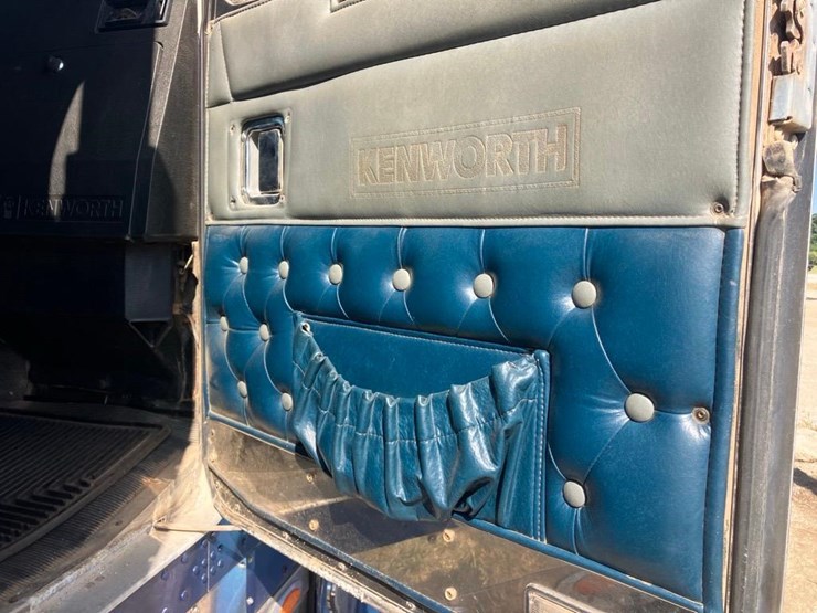 2000-kenworth-w900-image-18