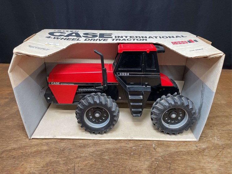 1/16-case-ih-4994-nib-ertl-image-1