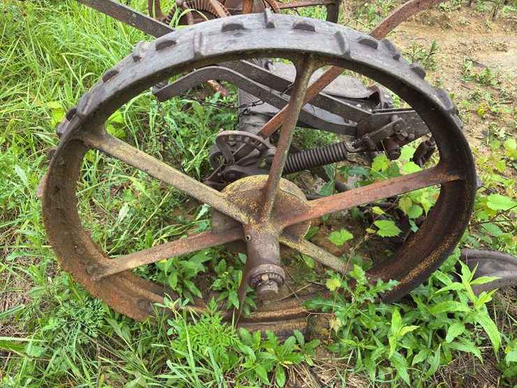 massey-harris-no.-33-sickle-mower-image-16
