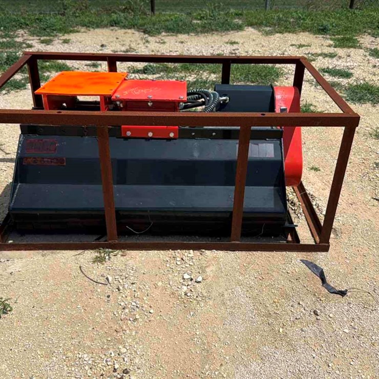 EXCAVATOR ATTACHMENT