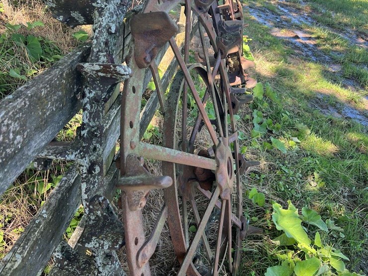 oliver-dual-skeleton-wheels-image-12