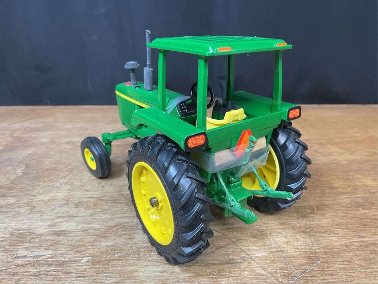1/16-john-deere-4230-1998-nfts-nib-ertl-image-7