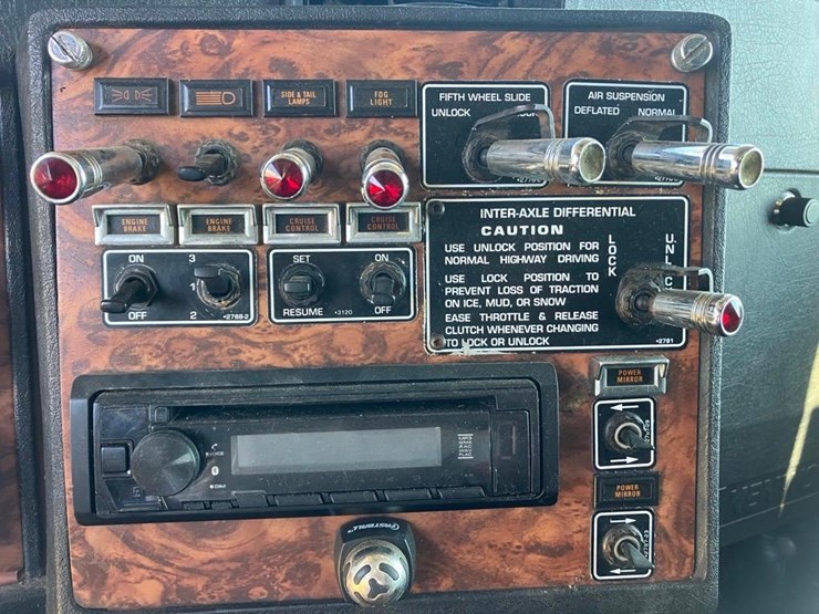 2000-kenworth-w900-image-44