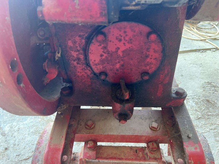 international-harvester-lb-engine-image-7