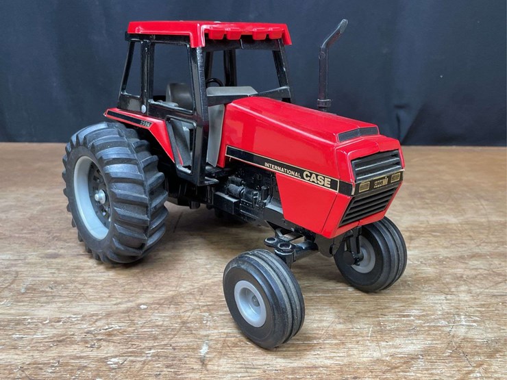 1/16-case-ih-2594-las-vegas-nib-ertl-image-10