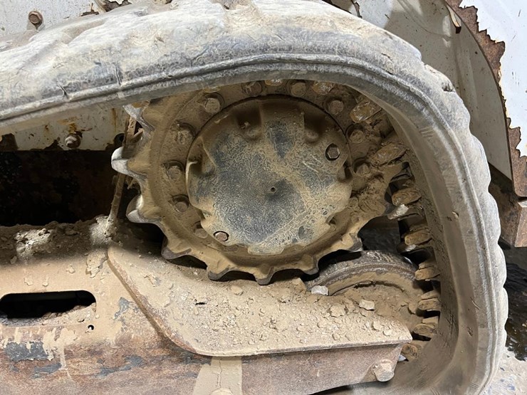 2021-bobcat-t595-image-14