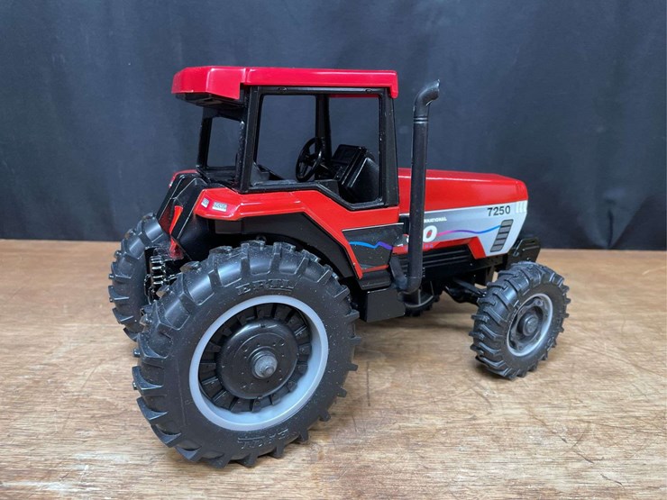 1/16-case-ih-magnum-7250-mark-50-nib-ertl-image-8