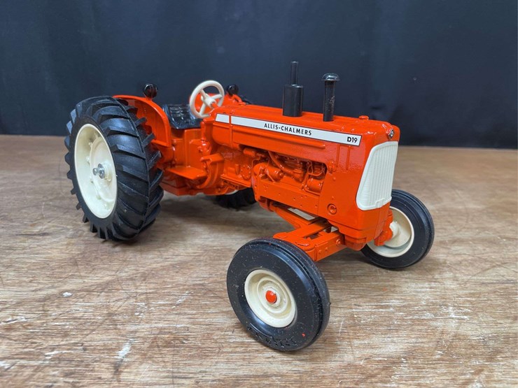 1/16-ac-d19-1989-nfts-nib-ertl-image-11