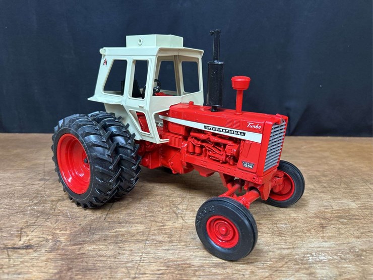 1/16-ih-1256-1998-sfts-nib-ertl-image-10