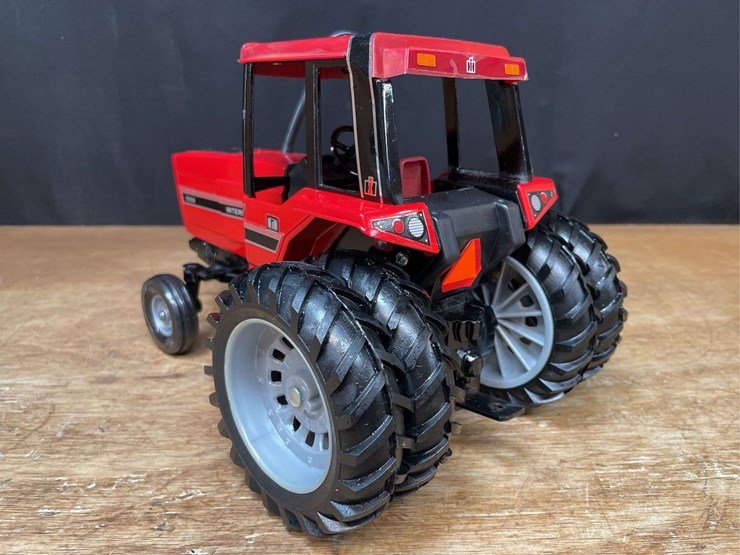 1/16-ih-5288-1981-kansas-city-nib-ertl-image-5