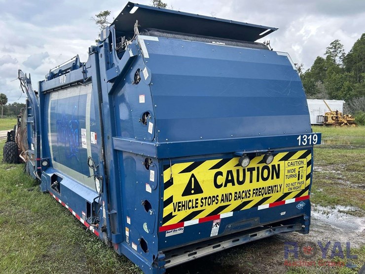 heil-v-1722-28yd-front-loader-garbage-truck-body-image-9