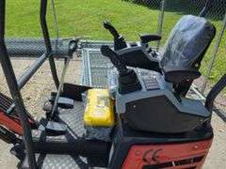 2025-cfg-mx15rx-mini-excavator,-unused,-see-details-for-video-image-8