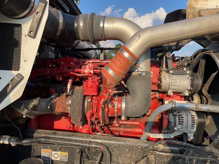 2020-kenworth-w900l-image-15