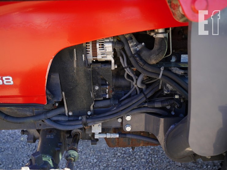 2014-massey-ferguson-1758-image-12