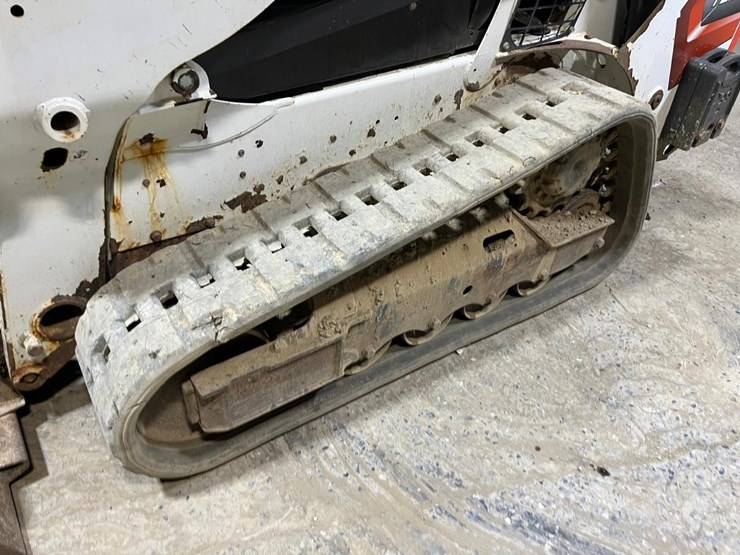 2021-bobcat-t595-image-12