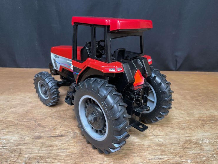 1/16-case-ih-magnum-7250-mark-50-nib-ertl-image-5