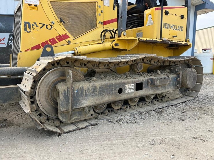 new-holland-d70-crawler-dozer-image-11