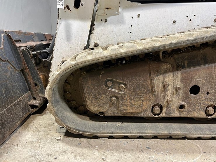 2015-bobcat-t770-image-13