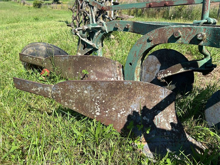 oliver-3-bottom-plow-image-17