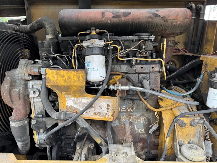 caterpillar-914g-image-15