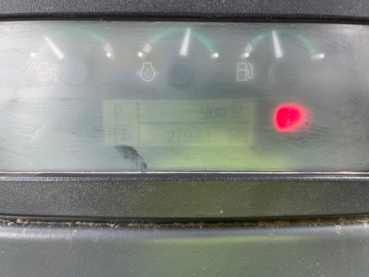 2015-deere-650k-image-23