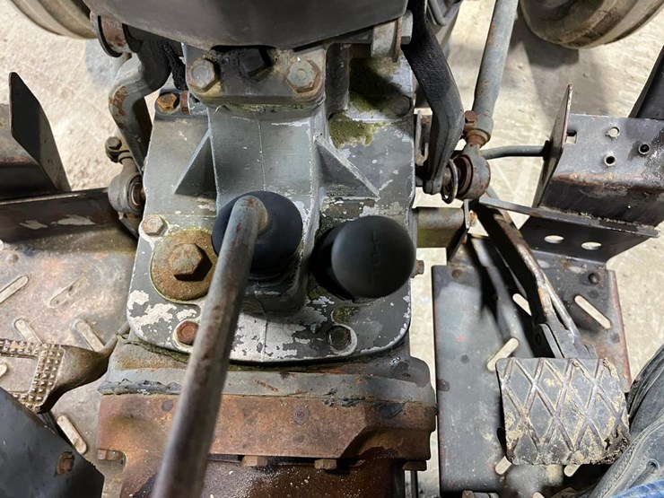 massey-ferguson-231-image-25