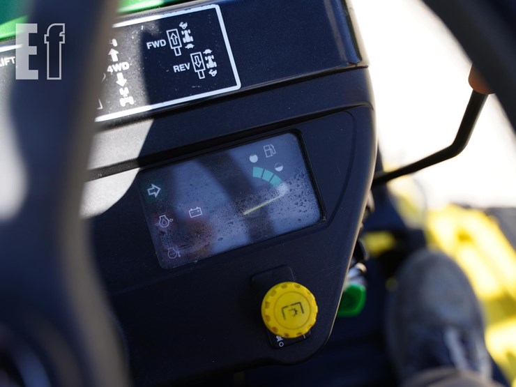2003-john-deere-2210-image-29