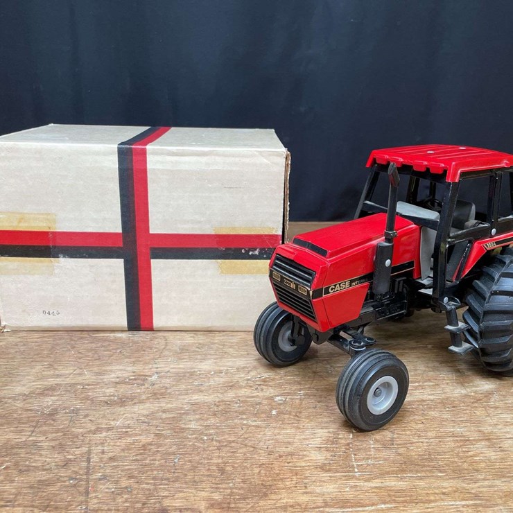 1/16 Case-IH 2594 Las Vegas NIB Ertl