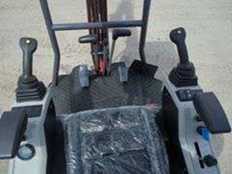 2025-cfg-mx15rx-mini-excavator,-unused,-see-details-for-video-image-12
