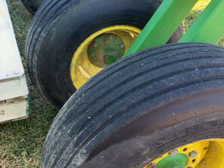 john-deere-630-image-10