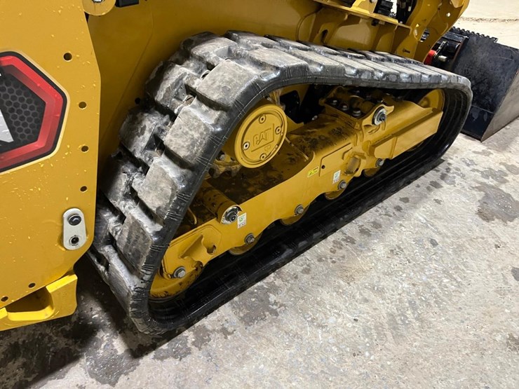 2024-caterpillar-255-skid-steer-loader-image-18