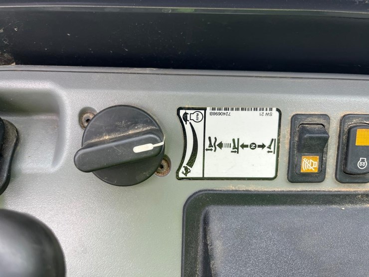 2022-bobcat-e88-image-30